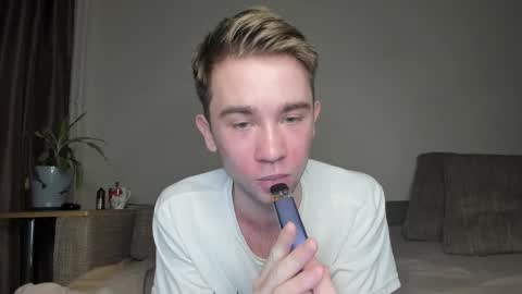 Snapshot of jimyti_bad_boy chatting on 25, 11, 2025 jimyti_bad_boy online show from 25, 11, 2025