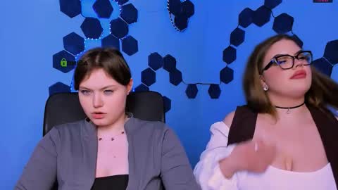 Snapshot of jinny_meow chatting on 22, 12, 2025 JInny PVT IS OPEN online show from 22, 12, 2025