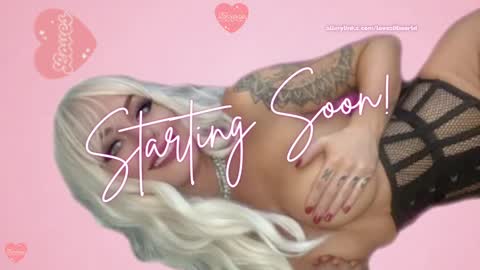 Snapshot of jinxy_loves chatting on 23, 11, 2025 jinxy loves online show from 23, 11, 2025