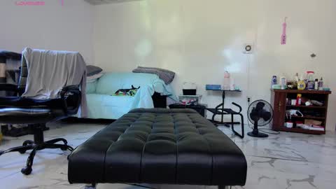 Snapshot of jjjust4fun1985 chatting on 19, 9, 2025 Nicole Allen online show from 19, 9, 2025