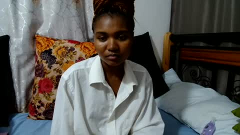 Snapshot of jjsecrets_ chatting on 28, 7, 2026 JJ online show from 28, 7, 2026