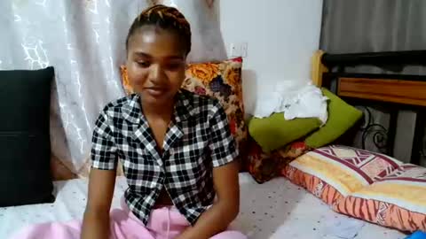 Snapshot of jjsecrets_ chatting on 29, 7, 2026 JJ online show from 29, 7, 2026