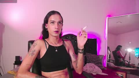 Joa Isaza     online show from 20, 11, 2025