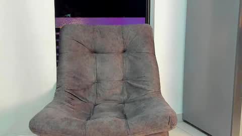 JOAN SAENZ online show from 9, 1, 2025