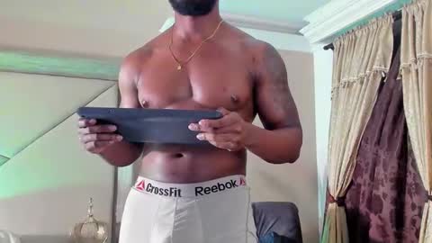 JOAN SAENZ online show from 17, 2, 2025