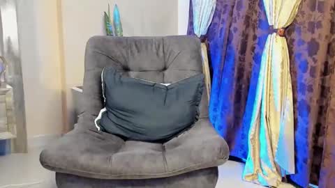 JOAN SAENZ online show from 24, 2, 2025