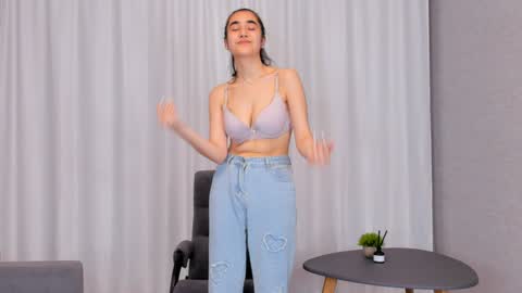 Snapshot of joangoulder chatting on 15, 12, 2024 Mia online show from 15, 12, 2024