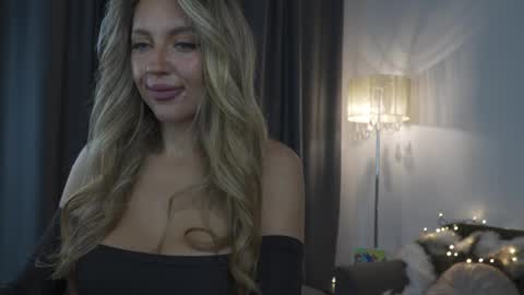 Snapshot of joannee chatting on 15, 11, 2025 Joanne online show from 15, 11, 2025