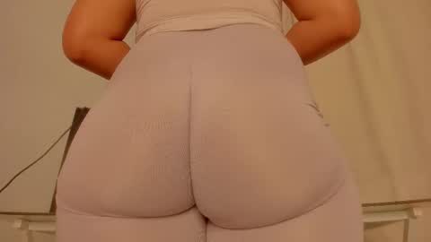 joanyo_brown online show from 14, 12, 2025