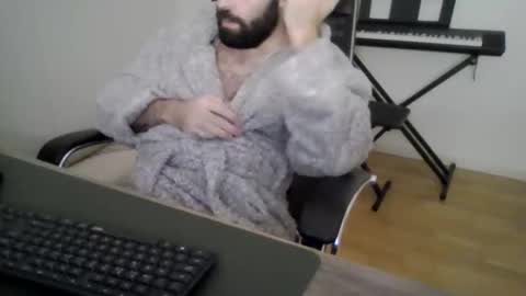 joaodias_18 online show from 6, 1, 2026