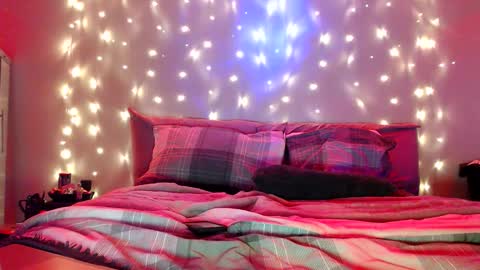 Snapshot of joe7168 chatting on 2, 4, 2026 joe7168 online show from 2, 4, 2026