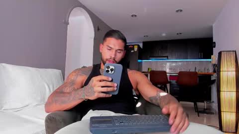 joe_esthetic online show from 9, 9, 2025