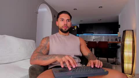 joe_esthetic online show from 30, 9, 2025