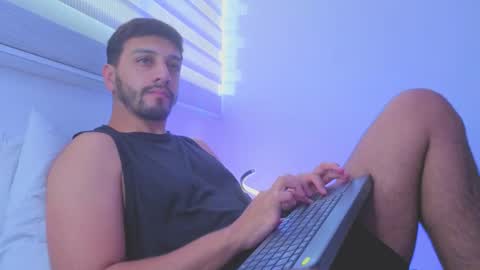 Snapshot of joel_callvil chatting on 21, 12, 2025 Joel Callvil online show from 21, 12, 2025