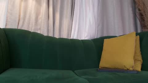     online show from 7, 2, 2025