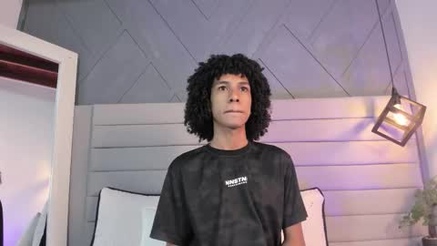 Snapshot of johan_gz_ chatting on 10, 11, 2025 Johan online show from 10, 11, 2025