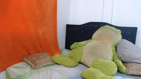 Snapshot of johan_kitten chatting on 1, 4, 2026 johan online show from 1, 4, 2026