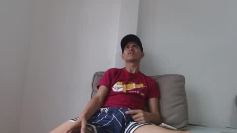 Snapshot of johan_kitten chatting on 2, 5, 2026 johan online show from 2, 5, 2026