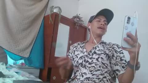 Snapshot of johan_kitten chatting on 8, 5, 2026 johan online show from 8, 5, 2026