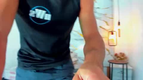 Snapshot of johan_miller1 chatting on 1, 11, 2025 johan online show from 1, 11, 2025