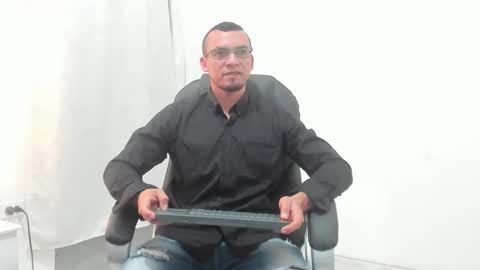 Snapshot of johan_miller1 chatting on 8, 11, 2025 johan online show from 8, 11, 2025