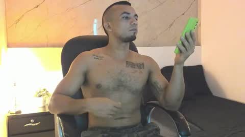 Snapshot of johan_miller1 chatting on 15, 11, 2025 johan online show from 15, 11, 2025