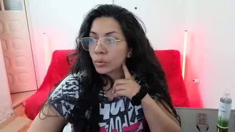 johana_collins online show from 5, 3, 2026