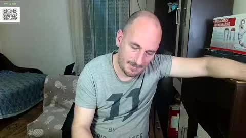 Snapshot of johanbarker chatting on 12, 3, 2025 Johan online show from 12, 3, 2025