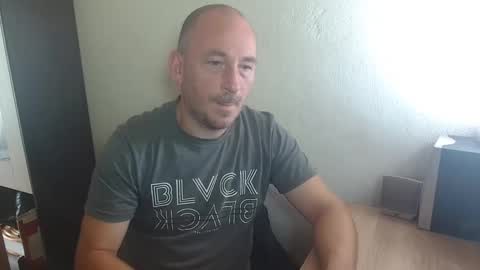 Snapshot of johanbarker chatting on 30, 9, 2025 Johan online show from 30, 9, 2025