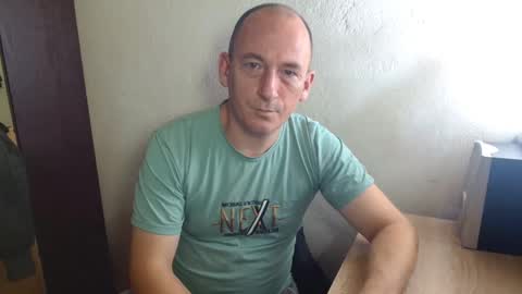 Snapshot of johanbarker chatting on 6, 10, 2025 Johan online show from 6, 10, 2025