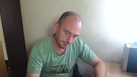 Snapshot of johanbarker chatting on 27, 10, 2025 Johan online show from 27, 10, 2025