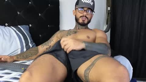 Snapshot of john_and_louis chatting on 2, 3, 2025 John online show from 2, 3, 2025