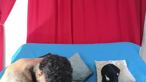 Snapshot of john_and_louis chatting on 11, 9, 2025 John online show from 11, 9, 2025