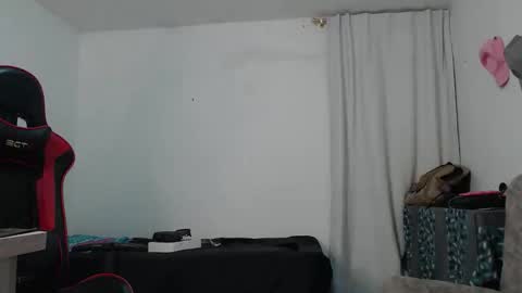 Snapshot of john_s117 chatting on 29, 4, 2026 JOHN online show from 29, 4, 2026