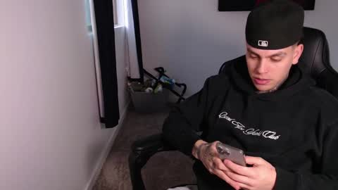 JAXX online show from 1, 2, 2026