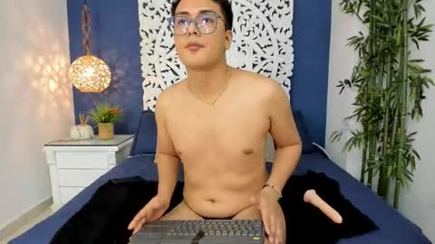 Snapshot of johnbelrose chatting on 25, 10, 2025 johnbelrose online show from 25, 10, 2025