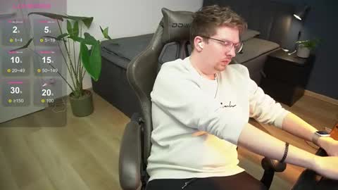 Jones online show from 4, 1, 2025