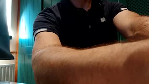 Snapshot of johndrake7 chatting on 8, 7, 2026 johndrake7 online show from 8, 7, 2026