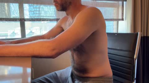 J online show from 19, 9, 2025