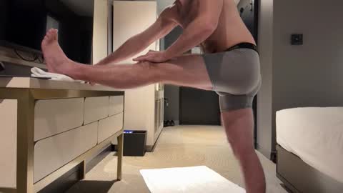 J online show from 21, 10, 2025