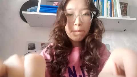 Snapshot of johnmerli chatting on 23, 11, 2025 Molly online show from 23, 11, 2025