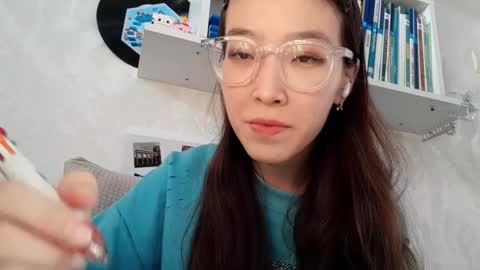 Snapshot of johnmerli chatting on 25, 11, 2025 Molly online show from 25, 11, 2025