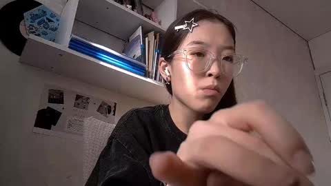 Snapshot of johnmerli chatting on 29, 11, 2025 Molly online show from 29, 11, 2025