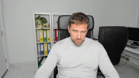 johnnydough82 online show from 4, 12, 2024