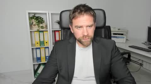 johnnydough82 online show from 19, 12, 2024