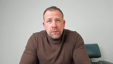 johnnydough82 online show from 8, 3, 2025