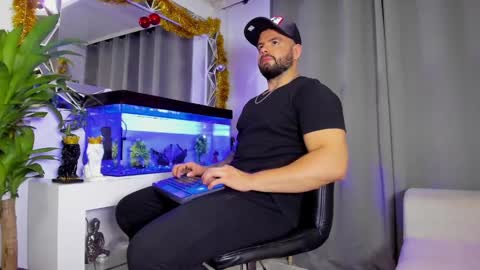 Snapshot of johnnygrayson_ chatting on 3, 12, 2024 JOHNNY online show from 3, 12, 2024