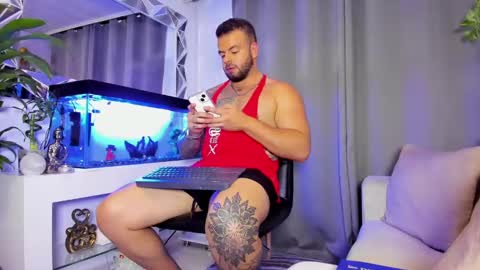 Snapshot of johnnygrayson_ chatting on 29, 12, 2024 JOHNNY online show from 29, 12, 2024