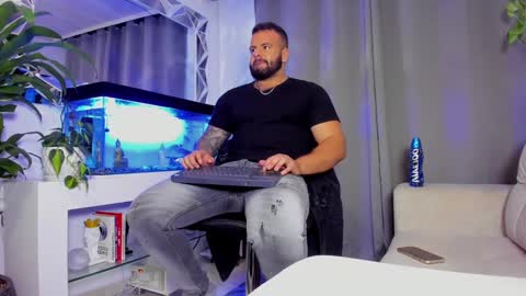 Snapshot of johnnygrayson_ chatting on 22, 1, 2025 JOHNNY online show from 22, 1, 2025