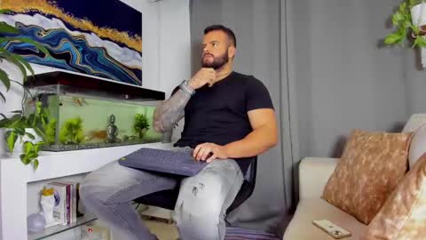 Snapshot of johnnygrayson_ chatting on 27, 1, 2025 JOHNNY online show from 27, 1, 2025